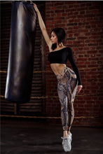 Carregar imagem no visualizador da galeria, Calça Pele De Cobra - Legging Feminino