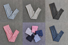 Carregar imagem no visualizador da galeria, Calça De Yoga Compressão - Feminino