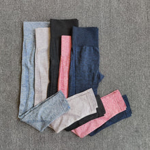 Carregar imagem no visualizador da galeria, Calça De Yoga Compressão - Feminino