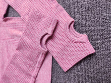 Carregar imagem no visualizador da galeria, Conjunto Esportivo Yoga/Academia - Feminino
